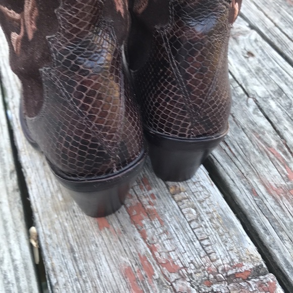 Antonio Melani leather suede tall boots size 6M - Picture 4 of 8